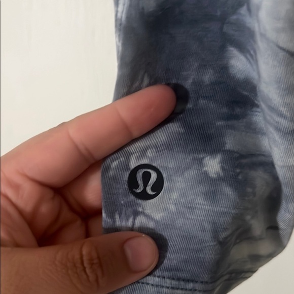 Lululemon Men's Gray Tie-Dye Shirt - Picture 3 of 5